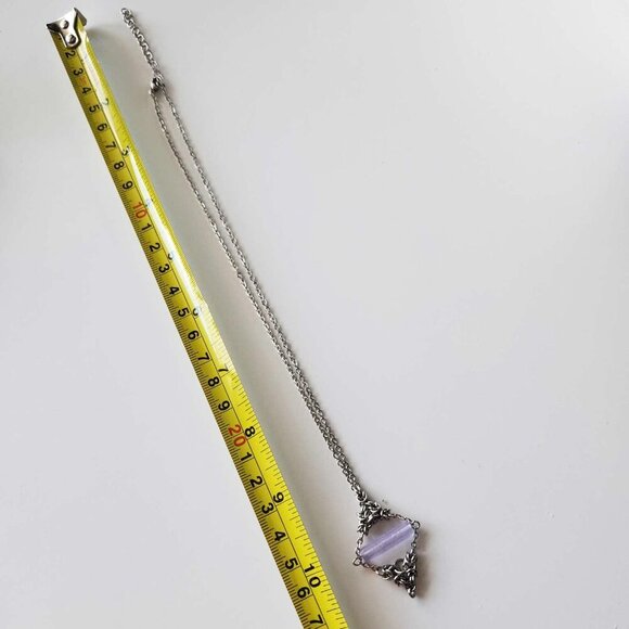 Gothic fairy purple diamond-shape necklace with a small silver chain - Picture 8 of 9